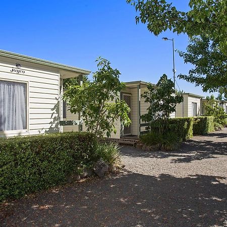 Lake Hamilton Motor Village And Caravan Park Bagian luar foto