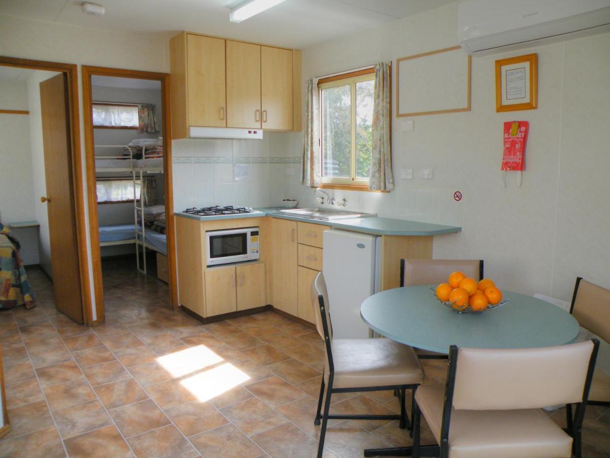 Lake Hamilton Motor Village And Caravan Park Ruang foto