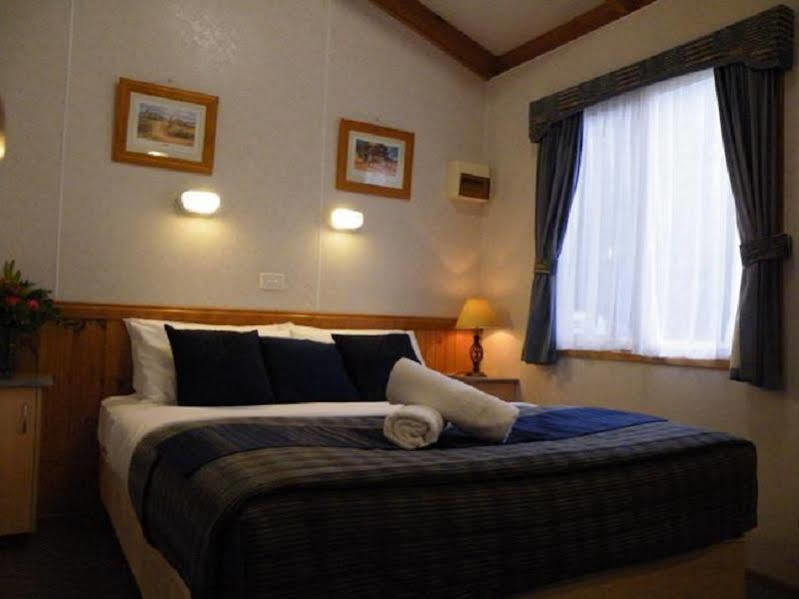 Lake Hamilton Motor Village And Caravan Park Bagian luar foto