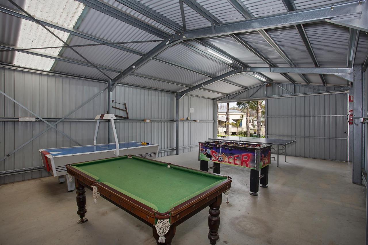 Lake Hamilton Motor Village And Caravan Park Bagian luar foto