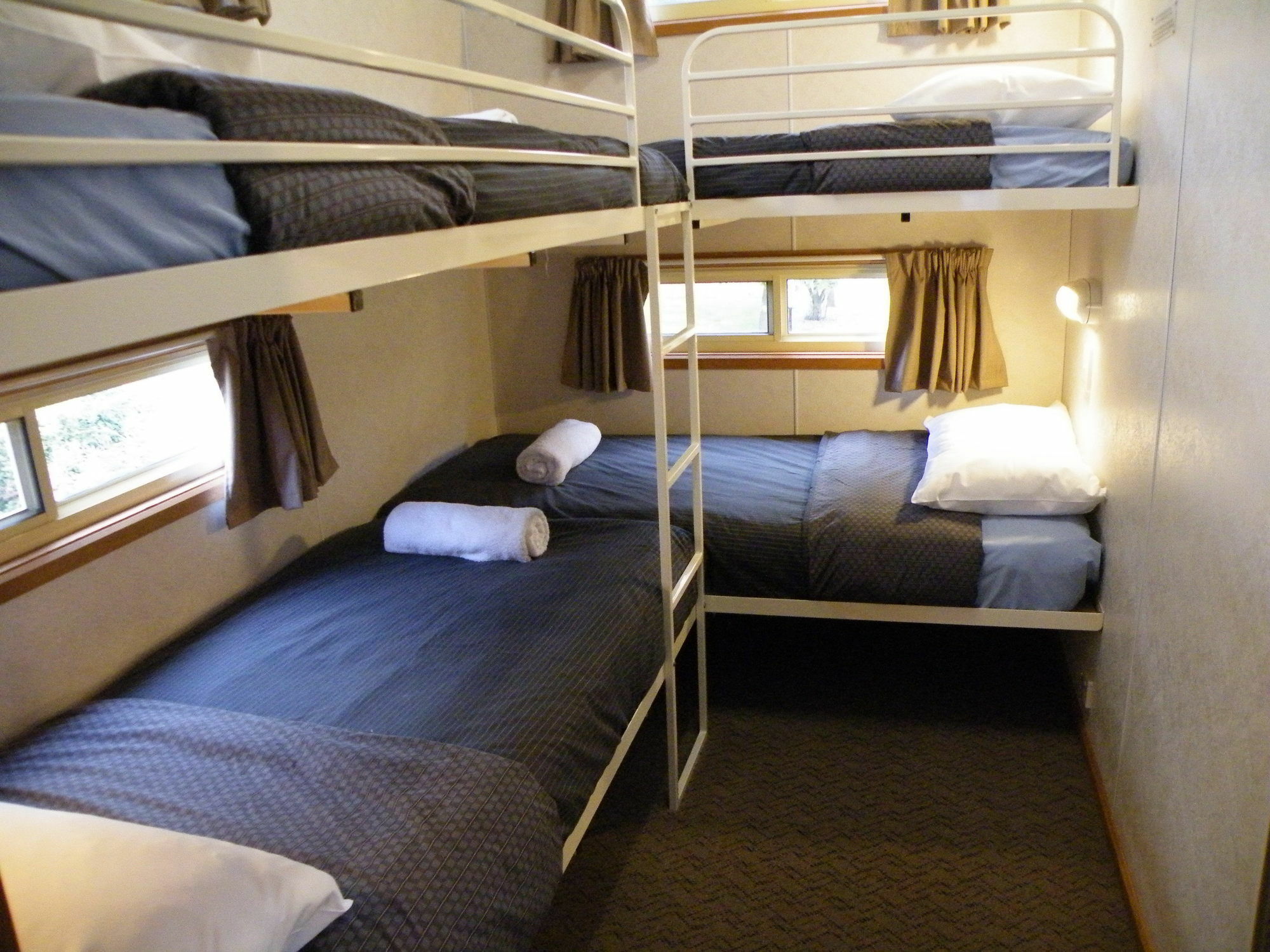 Lake Hamilton Motor Village And Caravan Park Bagian luar foto