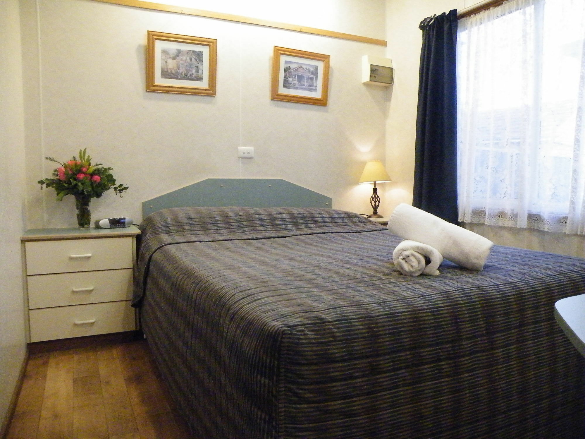 Lake Hamilton Motor Village And Caravan Park Bagian luar foto