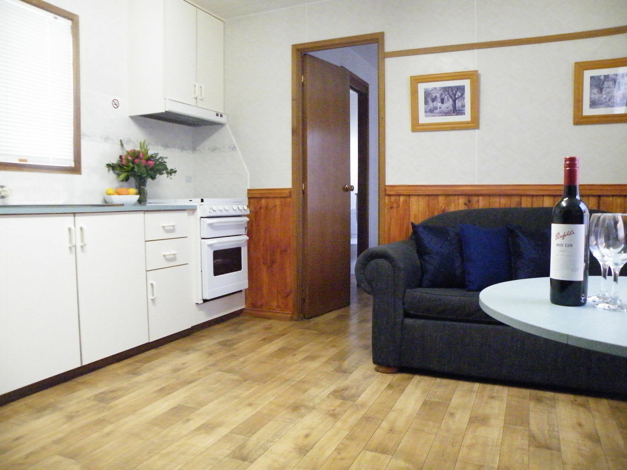 Lake Hamilton Motor Village And Caravan Park Bagian luar foto